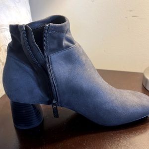 Donald J Pliner booties